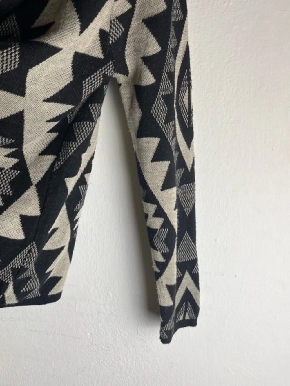 A KNITCH ABOVE Aztec Cardigan